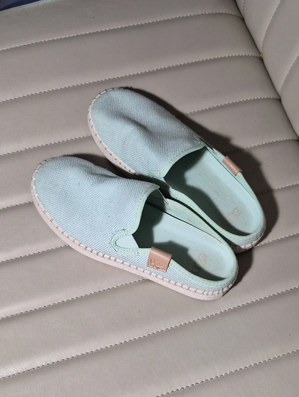 UGG Light Mint Slip-On Women’s Espadrille Sneakers Womens 6